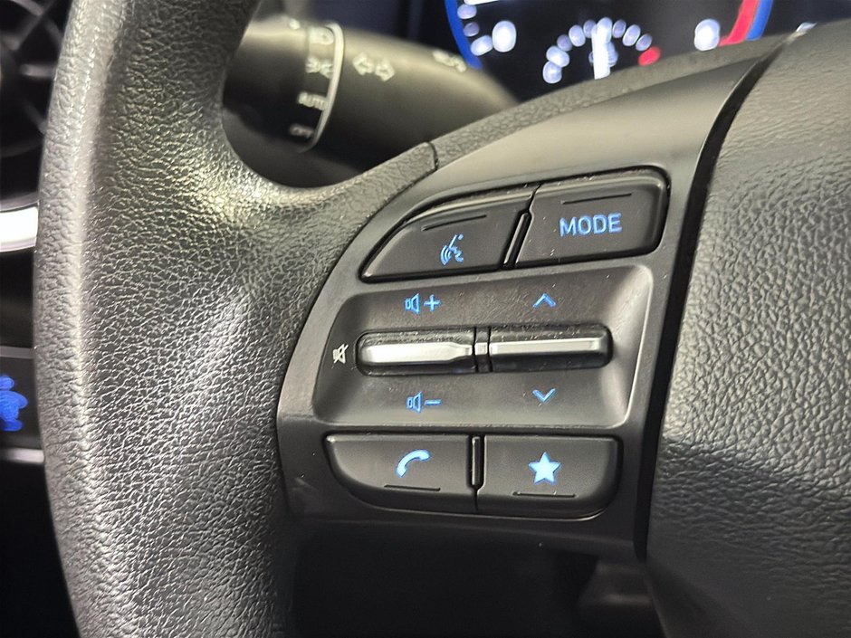 Hyundai Kona AWD SIEGES CHAUFFANT CARPLAY CAMERA MAGS 2022-21