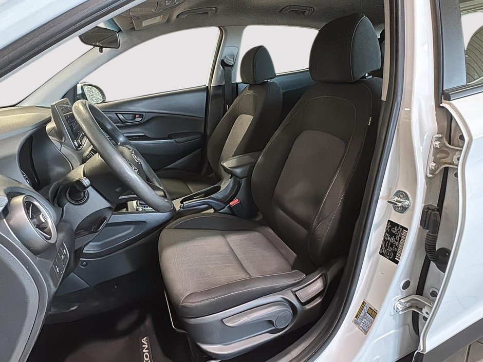 Hyundai Kona AWD SIEGES CHAUFFANT CARPLAY CAMERA MAGS 2022-12