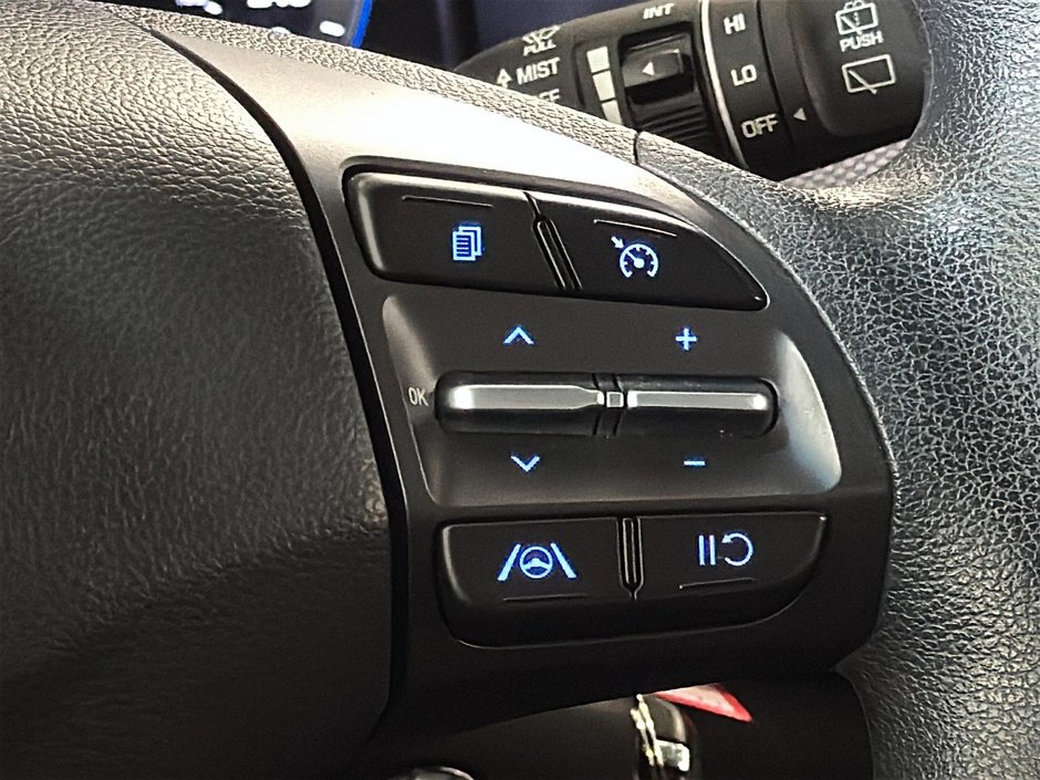 Hyundai Kona ESSENTIAL AWD A/C SIEGES CHAUFFANTS CAMERA CARPLAY 2023-32