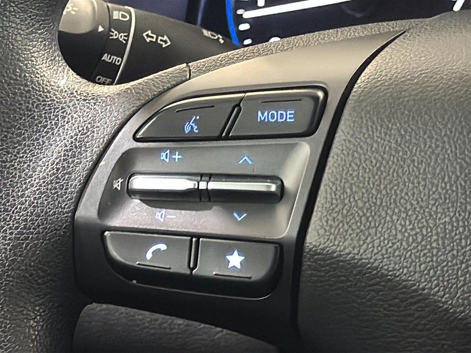 Hyundai Kona ESSENTIAL AWD A/C SIEGES CHAUFFANTS CAMERA CARPLAY 2023-31