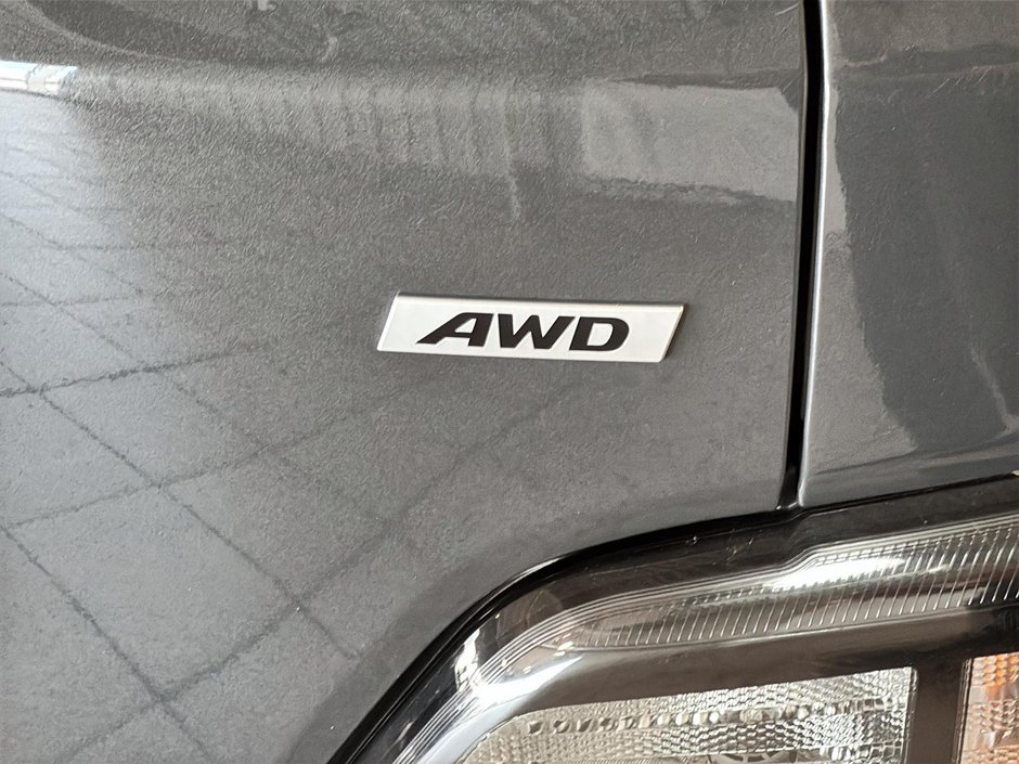 Hyundai Kona ESSENTIAL AWD A/C SIEGES CHAUFFANTS CAMERA CARPLAY 2023-12
