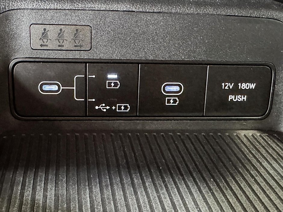 Hyundai Kona AWD SIEGES CHAUFFANT CARPLAY CAMERA MAGS 2024-28