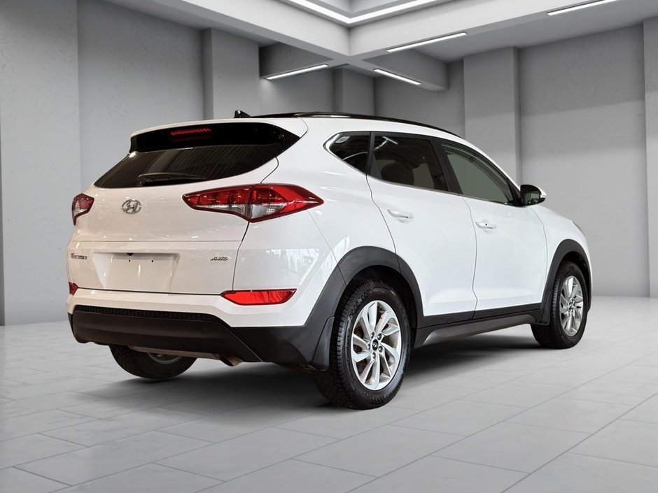 Hyundai Tucson LUXURY TOIT OUVRANT GPS CARPLAY CUIR CHAUFFANTS 2016-15
