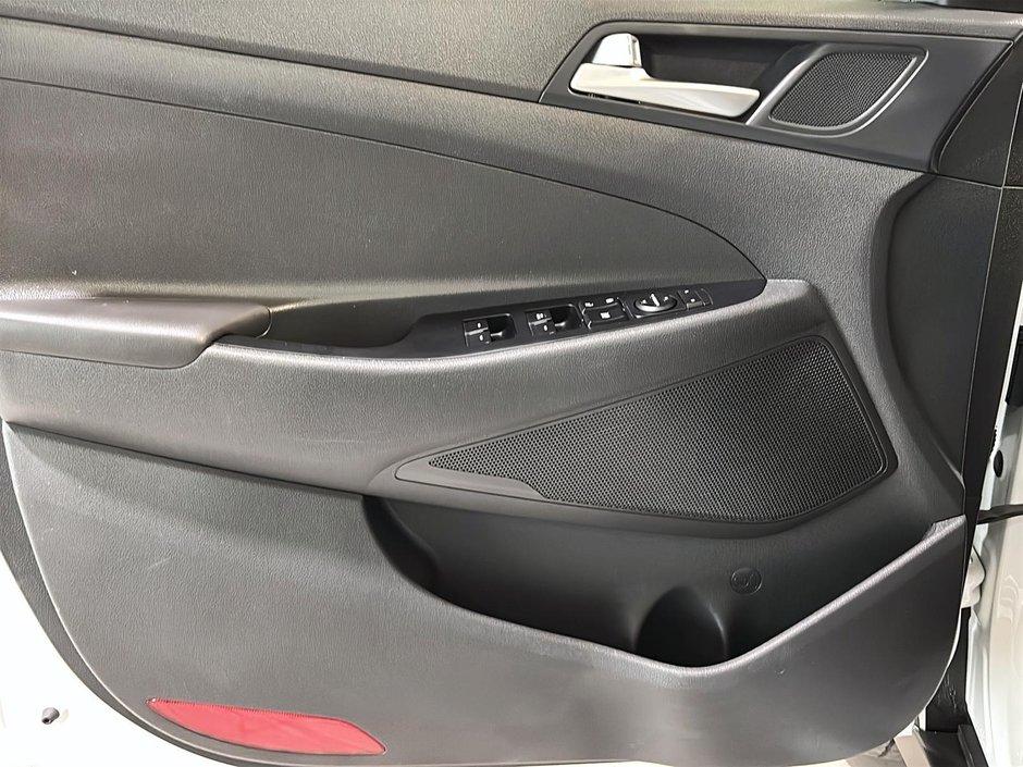 Hyundai Tucson URBAN AWD TOIT PANORAMIQUE SIEGES CHAUFFANTS CUIR 2021-13