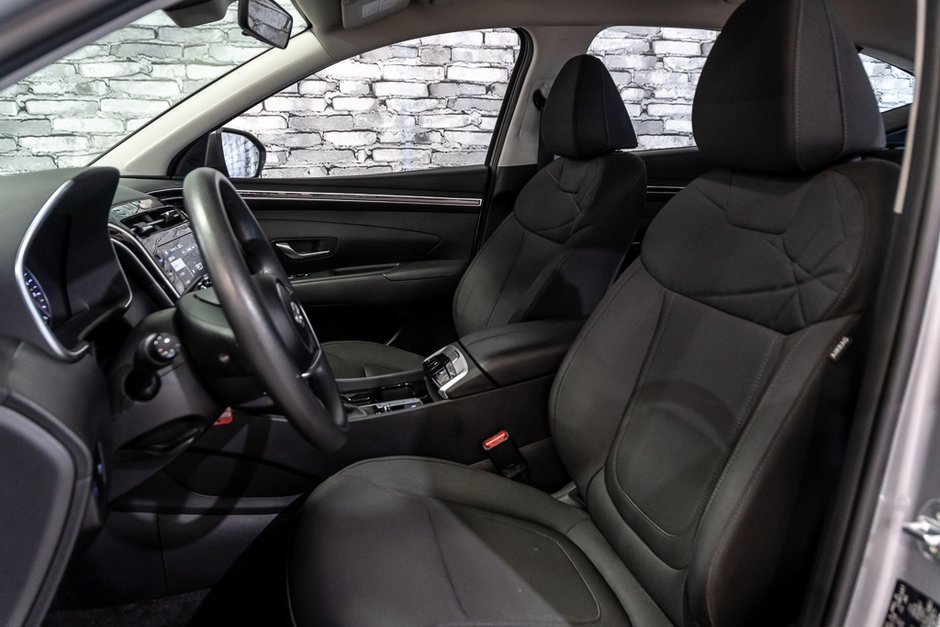 Hyundai Tucson ESSENTIEL CARPLAY CAMERA LANE ASSIST 2022-23