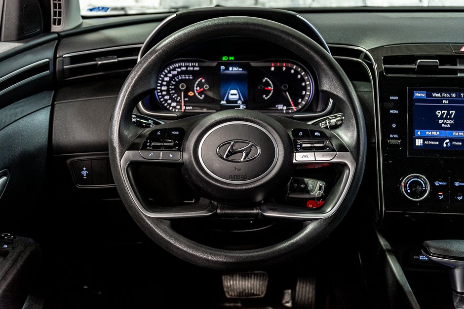 Hyundai Tucson ESSENTIEL AWD CARPLAY CAMERA LANE ASSIST 2022-24