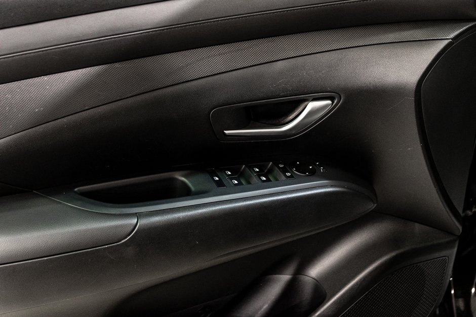 Hyundai Tucson PREFERRED AWD CARPLAY CAMERA KEYLESS MAGS 2025-16