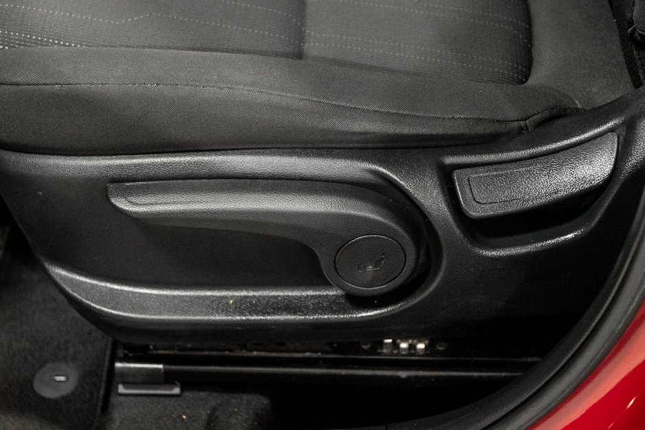 Hyundai Venue ESSENTIAL SIEGES CHAUFFANTS CAMERA A/C CARPLAY 2021-21