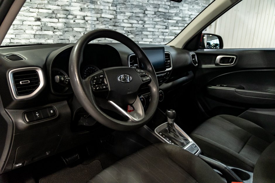 Hyundai Venue ESSENTIAL SIEGES CHAUFFANTS CAMERA A/C CARPLAY 2021-15