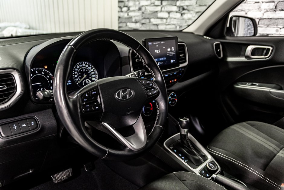 Hyundai Venue PREFERRED CARPLAY SIEGES&VOLANT CHAUFFANTS CAMERA 2022-19