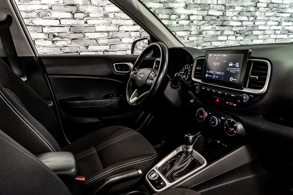 Hyundai Venue PREFERRED CARPLAY SIEGES&VOLANT CHAUFFANTS CAMERA 2022-21