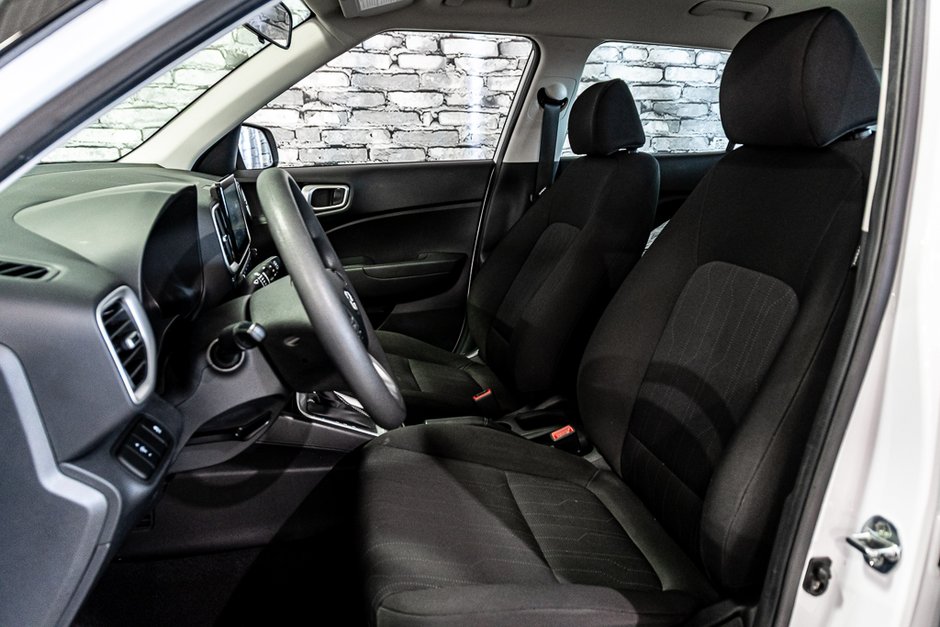 Hyundai Venue ESSENTIEL CAMERA SIEGES CHAUFFANTS A/C BLUETOOTH 2022-19