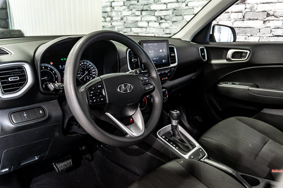 Hyundai Venue ESSENTIEL CAMERA SIEGES CHAUFFANTS A/C BLUETOOTH 2022-17