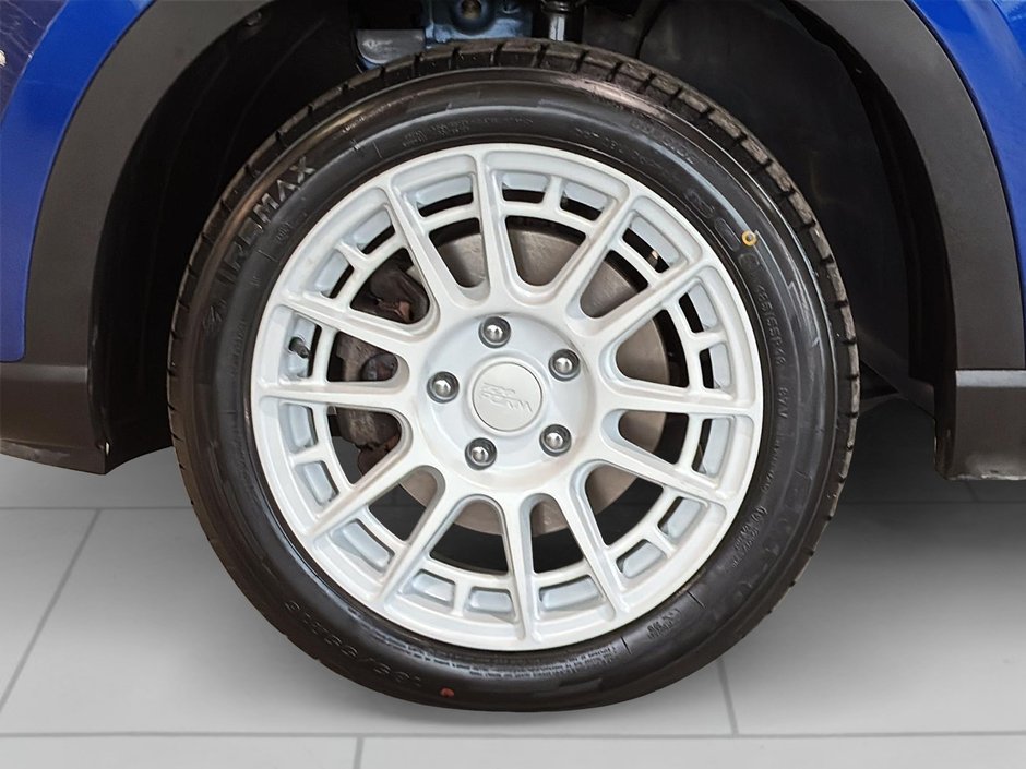 Hyundai Venue CAM. A/C ROUES 16 PO  SIEGES CHAUFFFANTS BLUETOOTH 2022-3