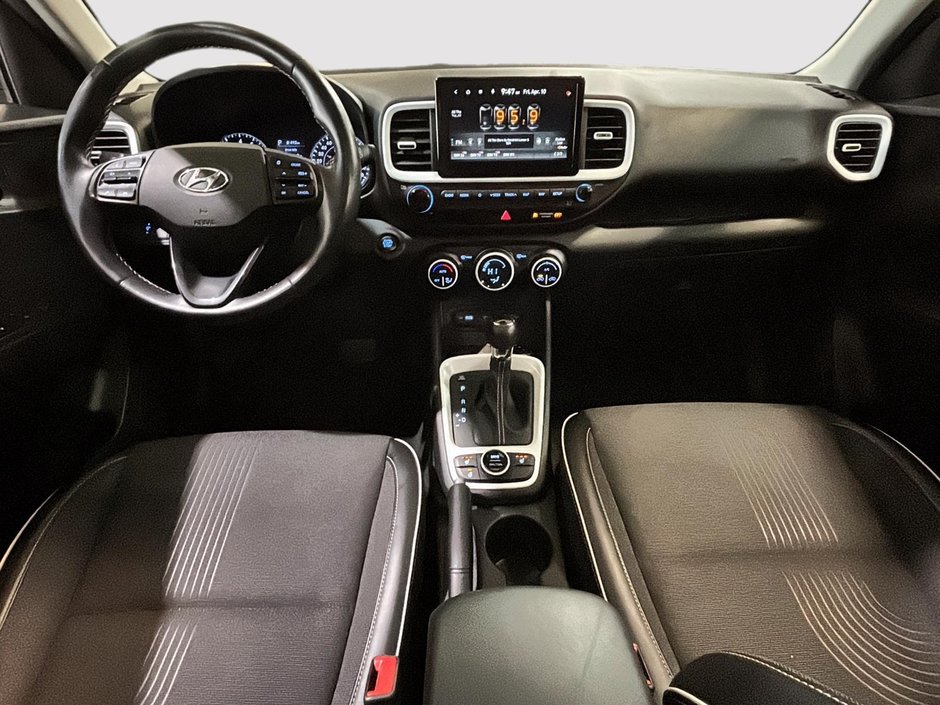 Hyundai Venue ULTIMATE TOIT BLUELINK CARPLAY CAMERA NAVI 2022-21