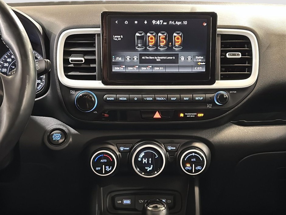 Hyundai Venue ULTIMATE TOIT BLUELINK CARPLAY CAMERA NAVI 2022-22