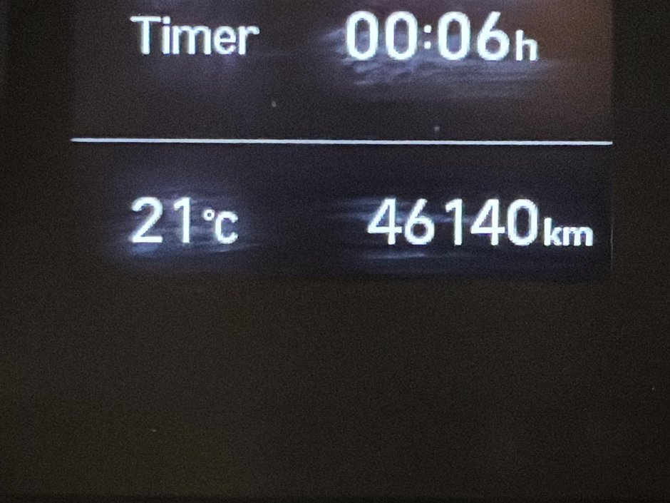 Hyundai Venue ULTIMATE TOIT BLUELINK CARPLAY CAMERA NAVI 2022-31