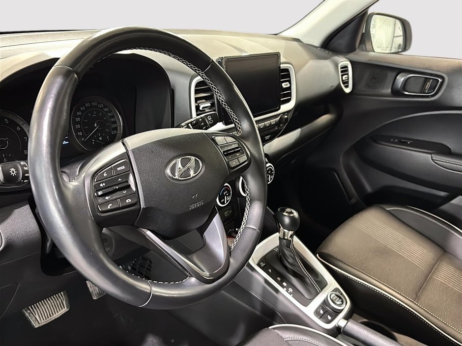 Hyundai Venue ULTIMATE TOIT BLUELINK CARPLAY CAMERA NAVI 2022-12