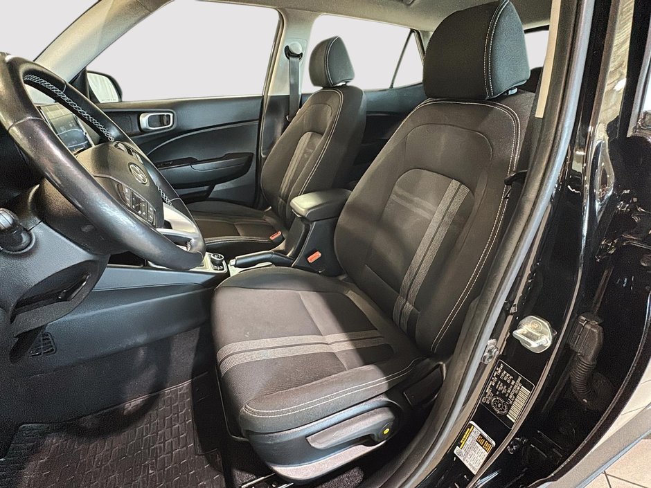 Hyundai Venue PREFERRED CAMERA CARPLAY SIEGES CHAUFFANTS MAGS 2022-18