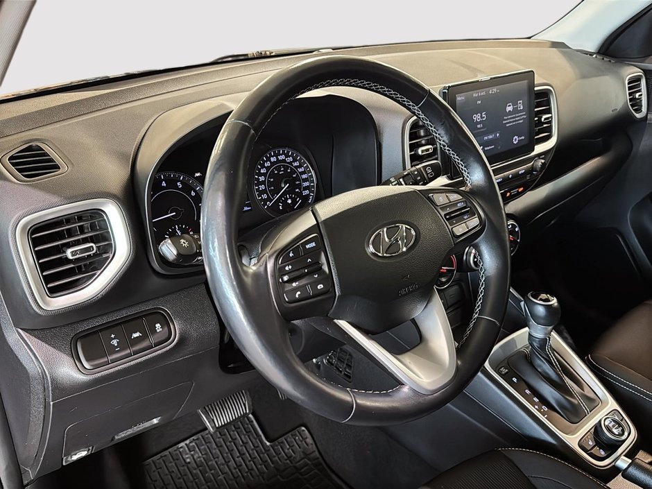 Hyundai Venue PREFERRED CAMERA CARPLAY SIEGES CHAUFFANTS MAGS 2022-2