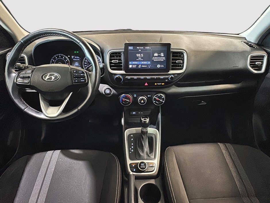 Hyundai Venue PREFERRED CAMERA CARPLAY SIEGES CHAUFFANTS MAGS 2022-3