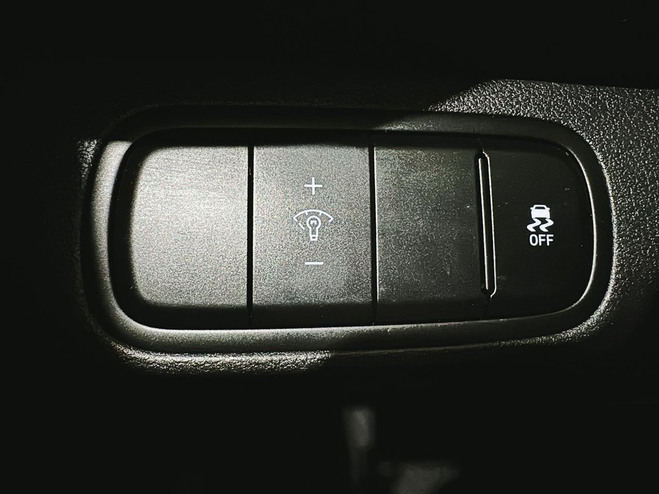 Hyundai Venue ESSENTIAL A/C SIEGES CHAUFFANTS CAMERA MAGS 2022-35