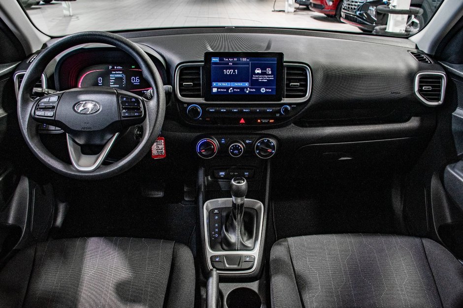 Hyundai Venue ESSENTIAL A/C CAMERA SIEGES CHAUFFANTS BLUETOOTH 2023-2