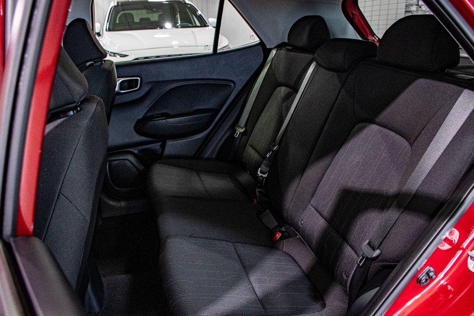 Hyundai Venue ESSENTIAL A/C CAMERA SIEGES CHAUFFANTS BLUETOOTH 2023-18