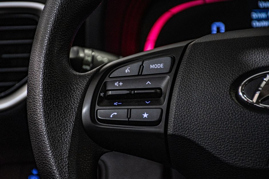 Hyundai Venue ESSENTIAL A/C CAMERA SIEGES CHAUFFANTS BLUETOOTH 2023-30