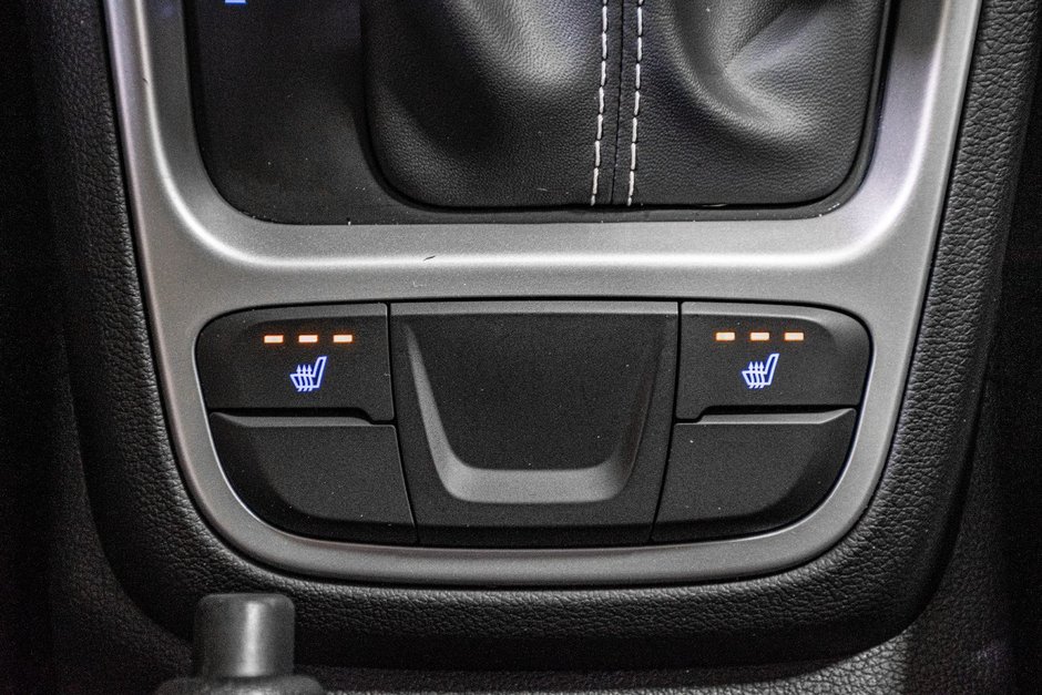 Hyundai Venue ESSENTIAL A/C CAMERA SIEGES CHAUFFANTS BLUETOOTH 2023-27