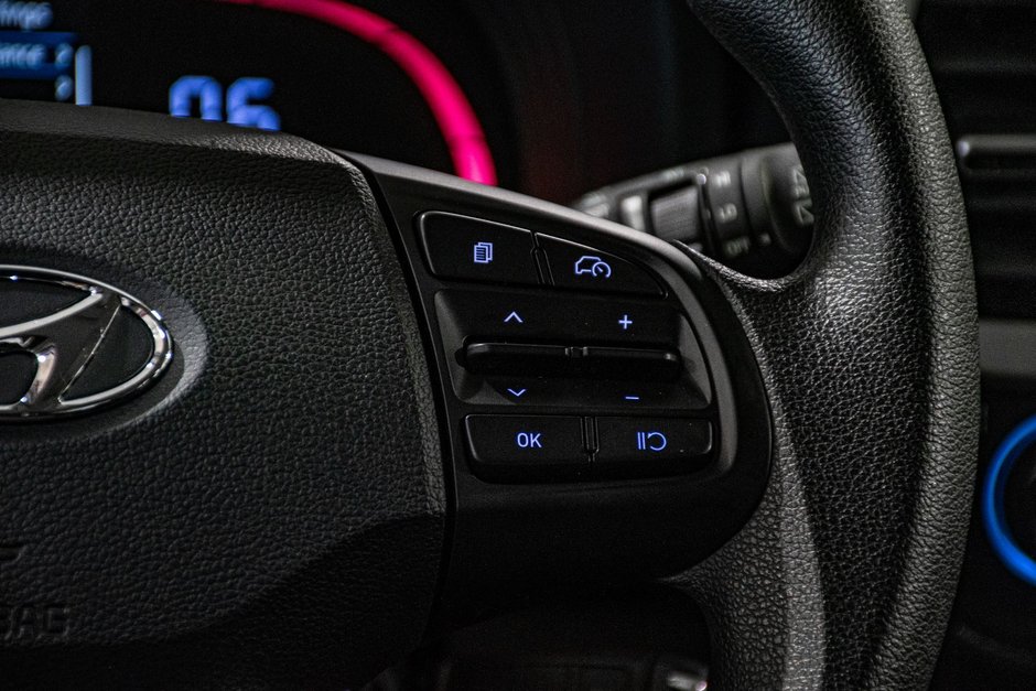 Hyundai Venue ESSENTIAL A/C CAMERA SIEGES CHAUFFANTS BLUETOOTH 2023-31