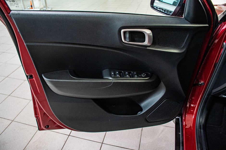 Hyundai Venue ESSENTIAL A/C CAMERA SIEGES CHAUFFANTS BLUETOOTH 2023-14