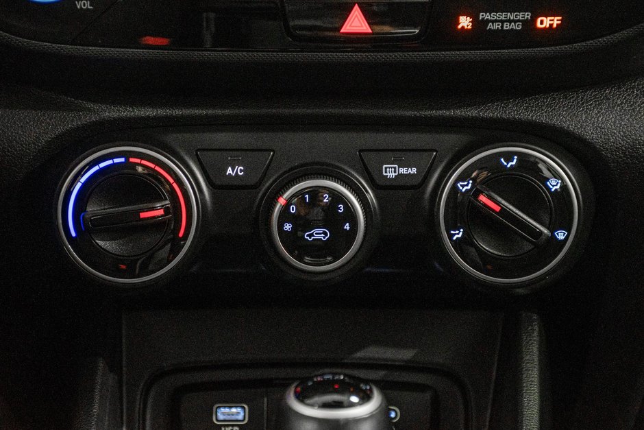 Hyundai Venue PREFERRED CARPLAY SIEGES&VOLANT CHAUFFANTS CAMERA 2023-26