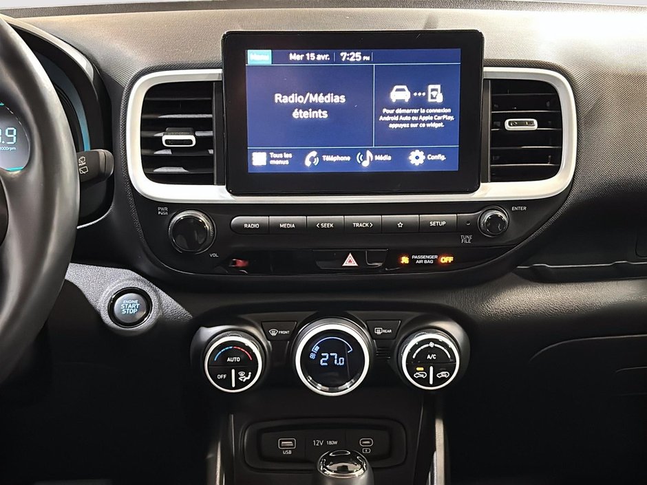 Hyundai Venue ULTIMATE TOIT BLUELINK CARPLAY CAMERA NAVI 2023-24