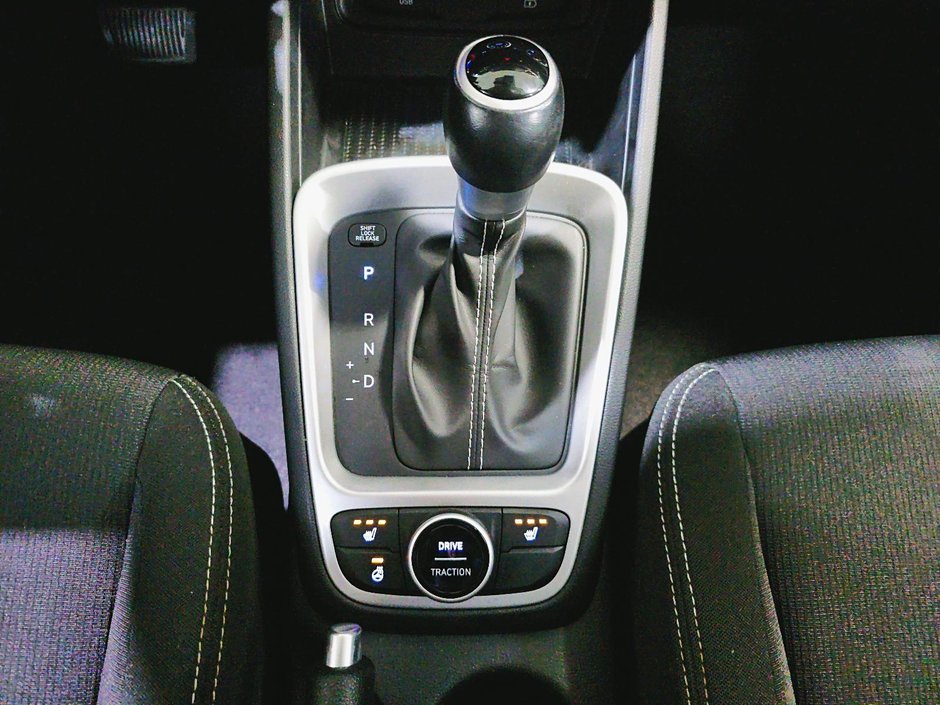 Hyundai Venue PREFERRED CARPLAY SIEGES CHAUFFANTS CAMERA CARPLAY 2023-22