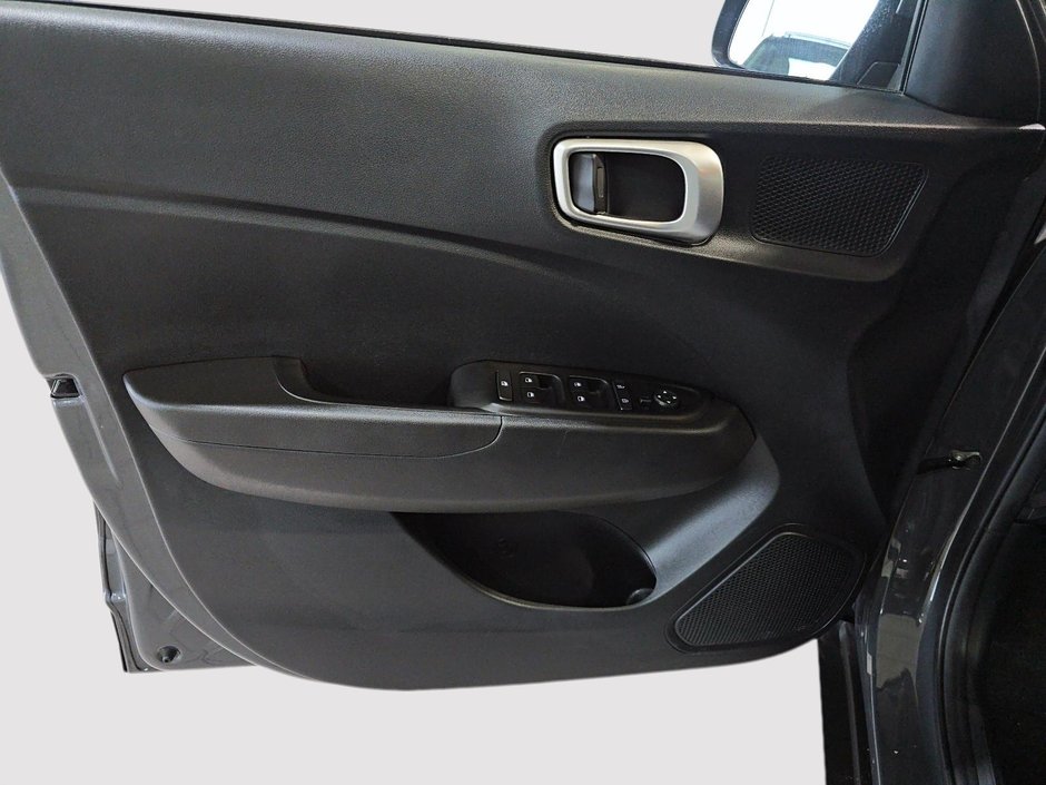 Hyundai Venue PREFERRED CARPLAY SIEGES CHAUFFANTS CAMERA CARPLAY 2023-18