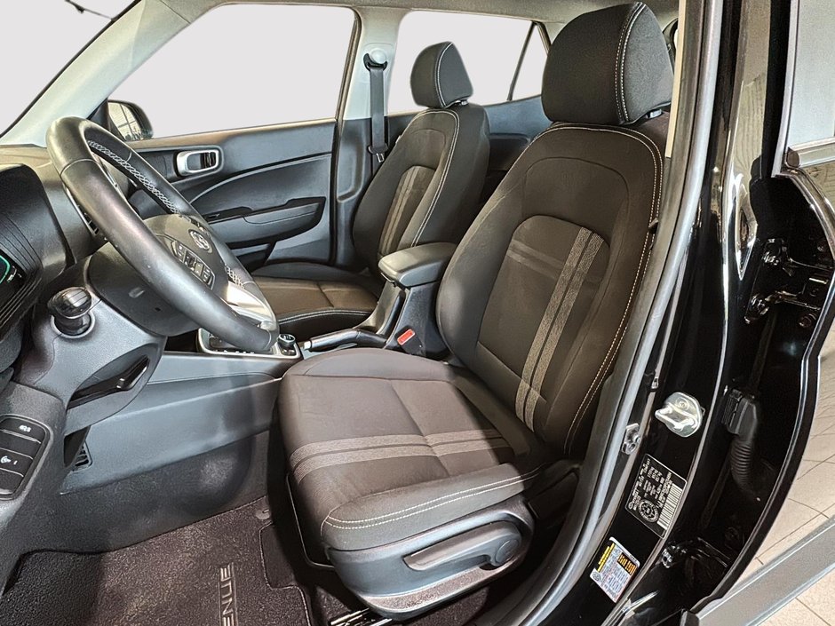 Hyundai Venue PREFERRED CARPLAY SIEGES ET VOLANT CHAUFFANTS MAGS 2023-18
