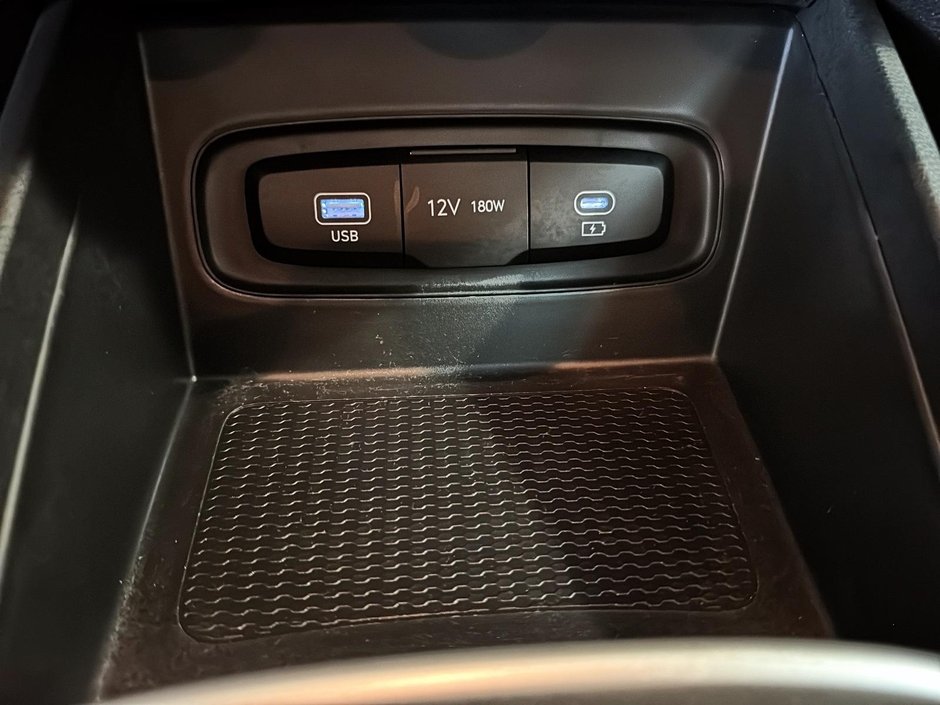 Hyundai Venue PREFERRED CARPLAY SIEGES ET VOLANT CHAUFFANTS MAGS 2023-32