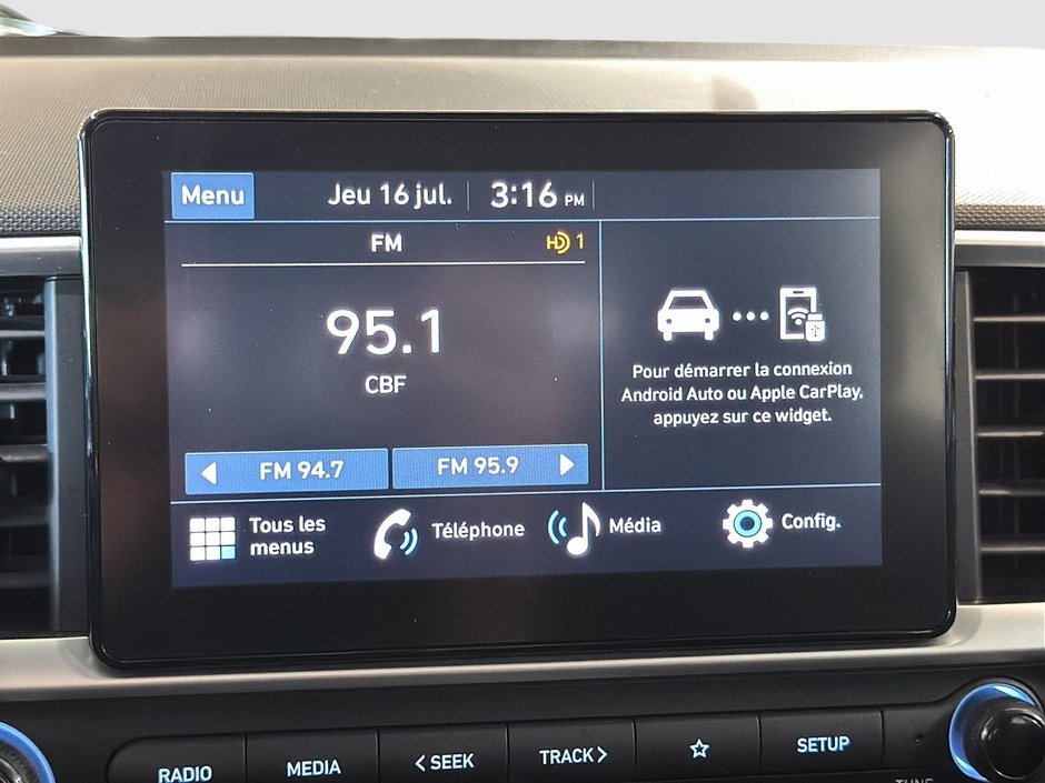 Hyundai Venue PREFERRED CARPLAY SIEGES ET VOLANT CHAUFFANTS MAGS 2023-23