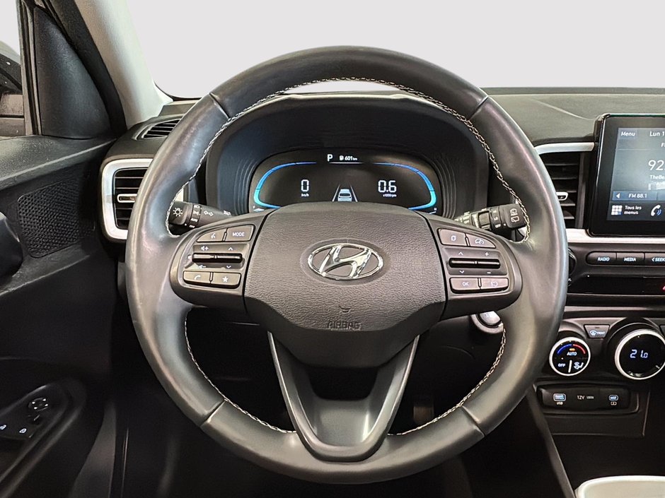 Hyundai Venue ULTIMATE TOIT CARPLAY CHAUFFANTS MAGS 2025-22
