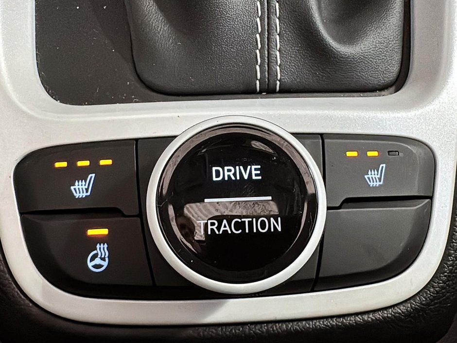 Hyundai Venue ULTIMATE TOIT CARPLAY CHAUFFANTS MAGS 2025-27