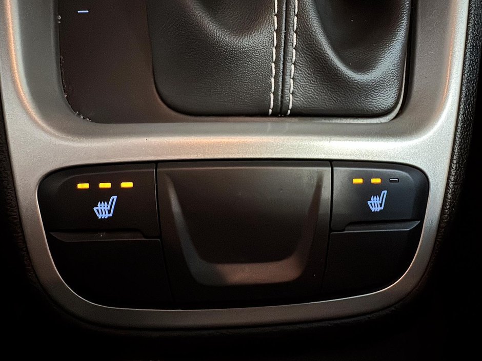Hyundai Venue A/C CAMERA SIEGES CHAUFFANTS BLUETOOTH 2025-33