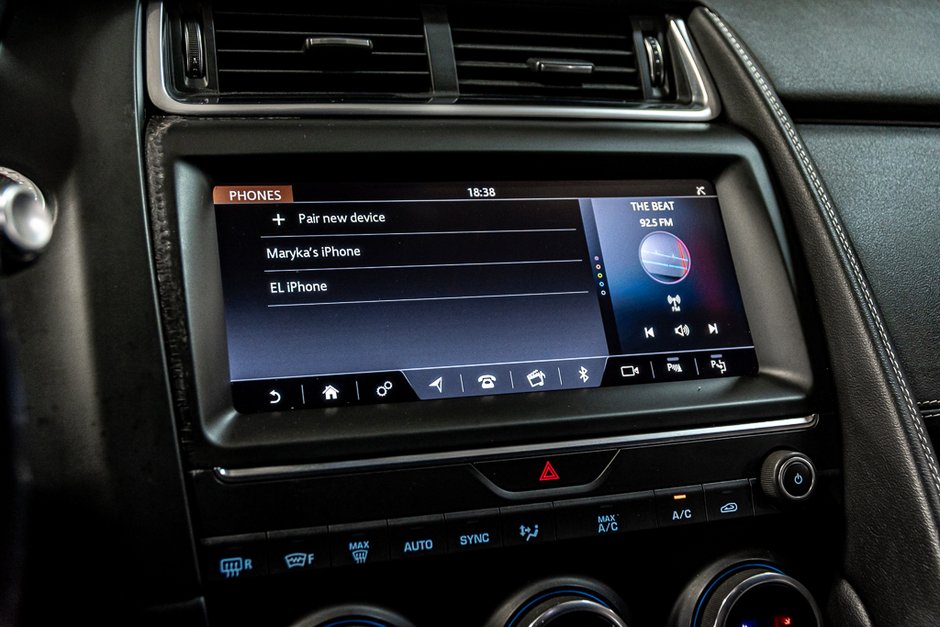 Jaguar E-PACE R-DYNAMIC HSE AWD TOIT PANORAMIQUE CUIR GPS CAMERA 2018-28