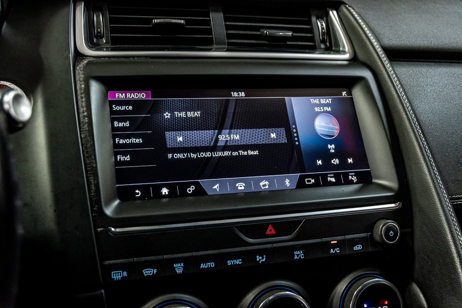 Jaguar E-PACE R-DYNAMIC HSE AWD TOIT PANORAMIQUE CUIR GPS CAMERA 2018-27