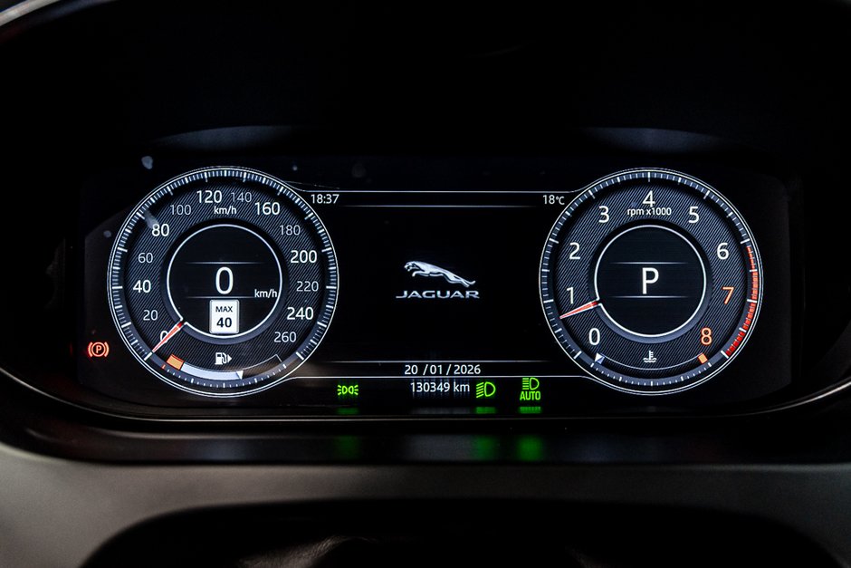 Jaguar E-PACE R-DYNAMIC HSE AWD TOIT PANORAMIQUE CUIR GPS CAMERA 2018-24