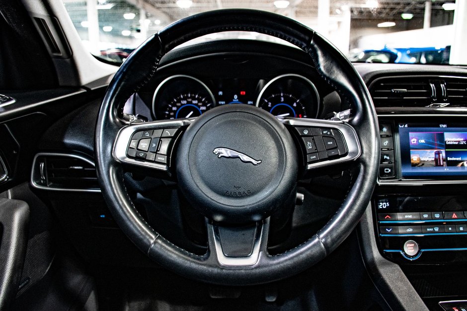 Jaguar F-PACE PRESTIGE 20D DIESEL AWD TOIT OUVRANT NAV CUIR CAM 2018-33