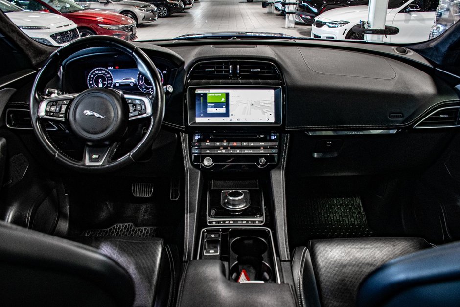 Jaguar F-PACE R-SPORT V6 NAVIGATION TOIT PANORAMIQUE MAGS 22'' 2019-4