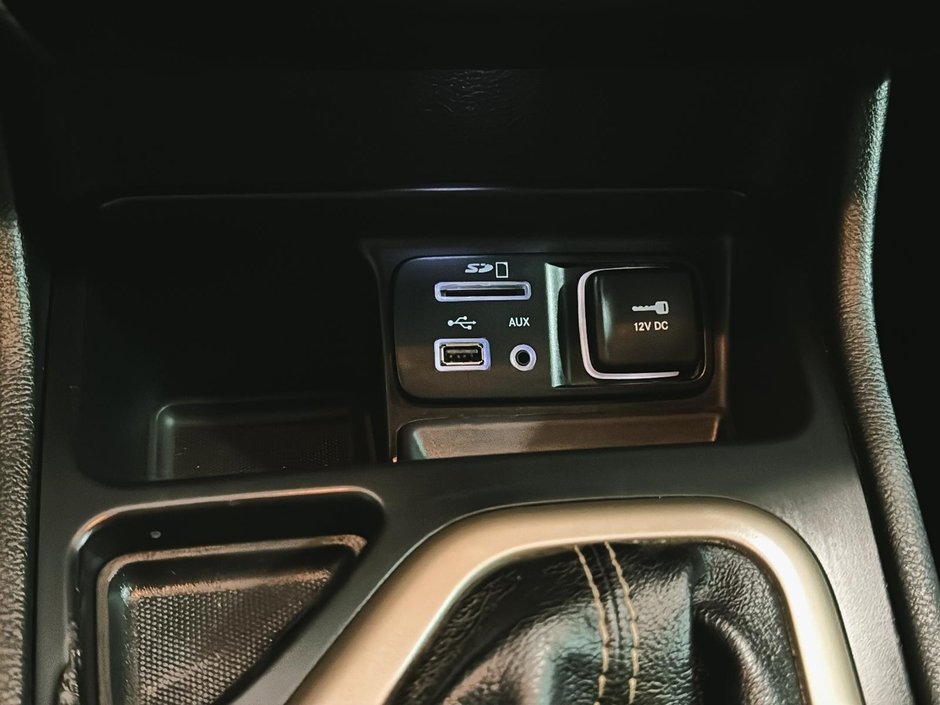 Jeep Cherokee NORTH SIEGES VOLANT CHAUFFANTS BLUETOOTH CRUISE 2015-32