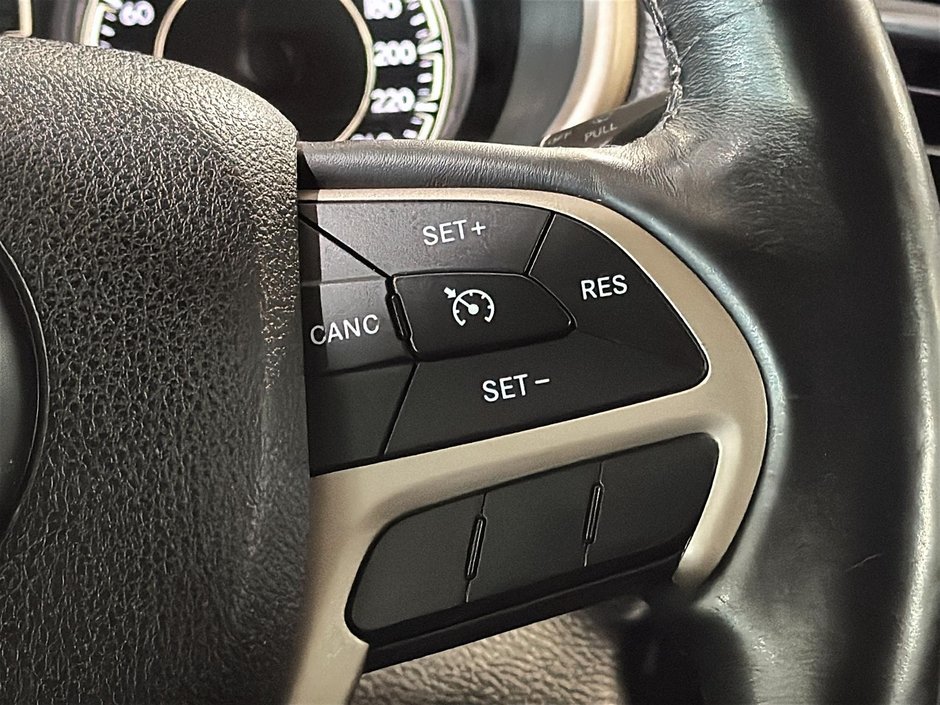 Jeep Cherokee NORTH SIEGES VOLANT CHAUFFANTS BLUETOOTH CRUISE 2015-29