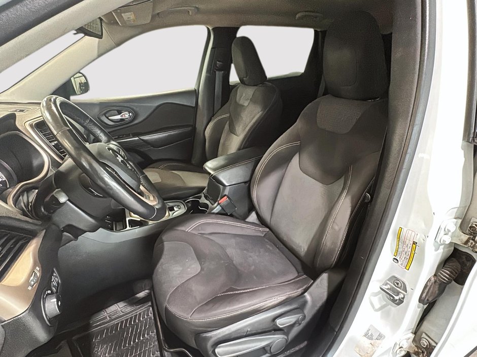 Jeep Cherokee NORTH SIEGES VOLANT CHAUFFANTS BLUETOOTH CRUISE 2015-19